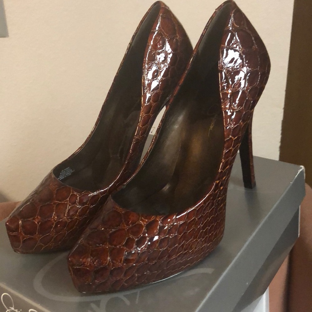 Jessica Simpson platform heels